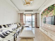 南坪融侨精装修两房两卫,装修保持好,拎包入住