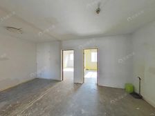 双汇文 纯毛坯 小区中间鼓楼龙江河西