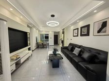 漫水湾公园旁边 豪装三房双卫 带200平大露台 拎包入住