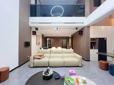 两江新区 香港置地壹江郡三期 六房 750万