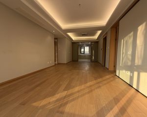 雅戈尔明洲4室2厅2卫南朝向628.0万元/套出售