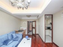 06年电梯洋房,看房密码锁,有10平方院子,诚心出售,精装