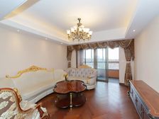 龙洲伊都 4室2厅 精装修出售价格可谈