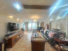 小区湖景房,中间位置。不靠路,诚意出售