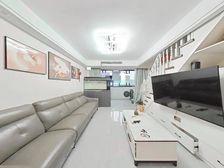 双子塔下 13号线旁 有附 楼下多大 阁楼就多大 优选!