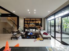 精装联排别墅端户 万科悦湾北区 五房 花园200