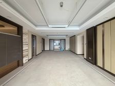 首付80多万买江北嘴豪装一线江景大平层三面看江交汇