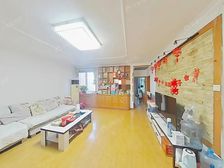 九洲B区南北向3居落地阳台 3房朝南 117平 小区中间