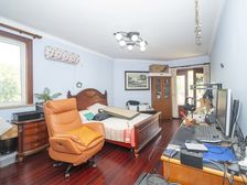 普陀曹杨梅岭苑 满五简装两房 东向低层105平