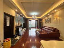 高新区U城天街旁 龙湖U城三组团 精装三房拎包入住