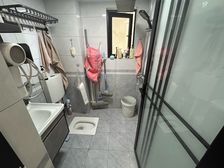 盘龙次新小区精装修三房轻轨站两百米