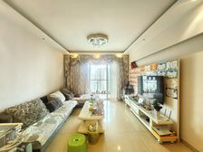 看到这个满墙的奖状就晓得这个房子住起舒服哦