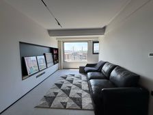 万达旁品质小高层,装修一年