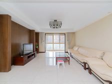 单价低!常发豪庭国际 4室2厅 精装修保养好 中层采光好