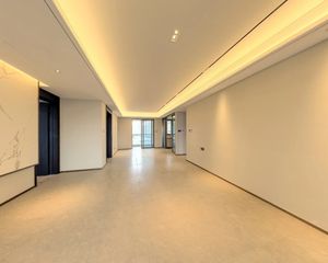 中化润达丰滨江樾城 4室1厅 西南