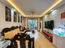 月租2700 大三居 豪华装修电梯底层 满二仅售142万