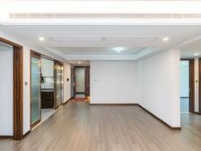 博小24中本部E地块 南广场九洲玺 5室2厅 精装修未入住