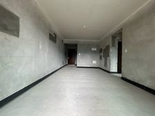 沙坪坝区 融创滨江壹号观麓台 四房 130万