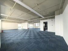 牡丹园 新装修 落地窗 800平 可以分割