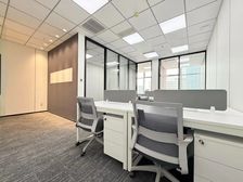 世纪中心一号楼 79平 12个工位 费用全含