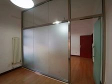 健德门地铁口1120平 有两个间装修好