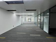 中启厚业中心 150平 2个隔断 西北向采光