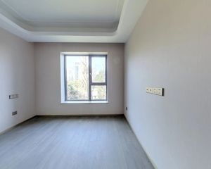 诚心卖 阳光无档 精装修 错跃户型