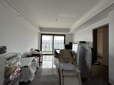 保利湖光印4室2厅2卫南朝向500.0万元/套出售