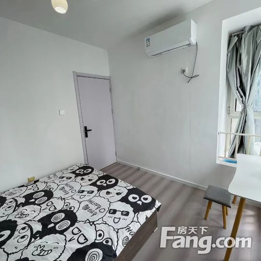 长青里万达广场 1室1厅 南 精装