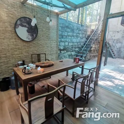 新出!羊头峪山庄别墅!接待好房!独栋可停多辆车!有暖气燃气