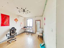 新凯三期 地贴800米 户型方正电梯房 出行便利