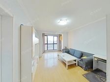 绿城百合70年产权正规一居室。精装修拎包入住