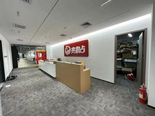 酒仙桥商圈 电子城研发中心正对电梯710平精装遗留带家具出租