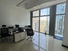 世纪中心 70平 北向 带一个隔断