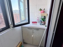 私产过五年吉星南里 个人产权 简装