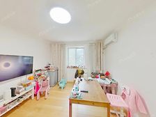 4/7号线,三房一厅,边套采光无遮挡,出行方便,周边配套齐全