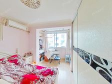 罗秀三村 精装修正南一房一厅 中区3楼 书包未用