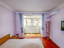 新出中间楼层大一房,小区C位 位置安静 看中价可谈,诚心卖