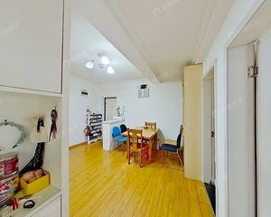 春波东苑 江南实验 大三房 诚心出售 价格可谈