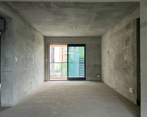 沙坪坝区 远洋山水赋 四房 龙湖天街 轨道7号