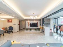 (新上房源)双南户型 中间位置 欧式精装修 看房随时