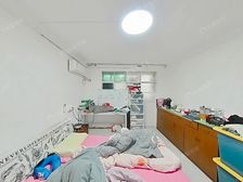 梅陇五村,低楼层一房一厅,看房方便