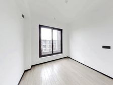 万科全新交付,精装修上叠,环境幽静,居住舒适