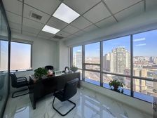 旗舰大厦 东北向 117平 带办公家具 定制装修