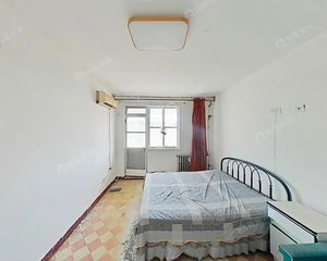 房山区琉璃河南北通透两居室,满五年,底楼层,高速口出行方便