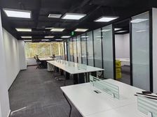 精装修,空房随时入驻,看房方便,紧邻地铁