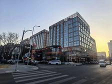 李乃滨推荐日坛贸易中心6336平8米层高招旱冰,餐饮,网红