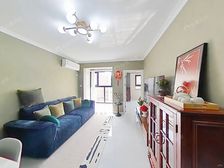 店长力荐必看好房:沿河景观房,30W精装,地贴200m