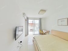 微山二村一楼带天井朝南一房,房东置换诚售,看中可以洽谈