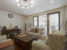 新上叠加别墅,户型优质,装修保养好,可直接拎包入住